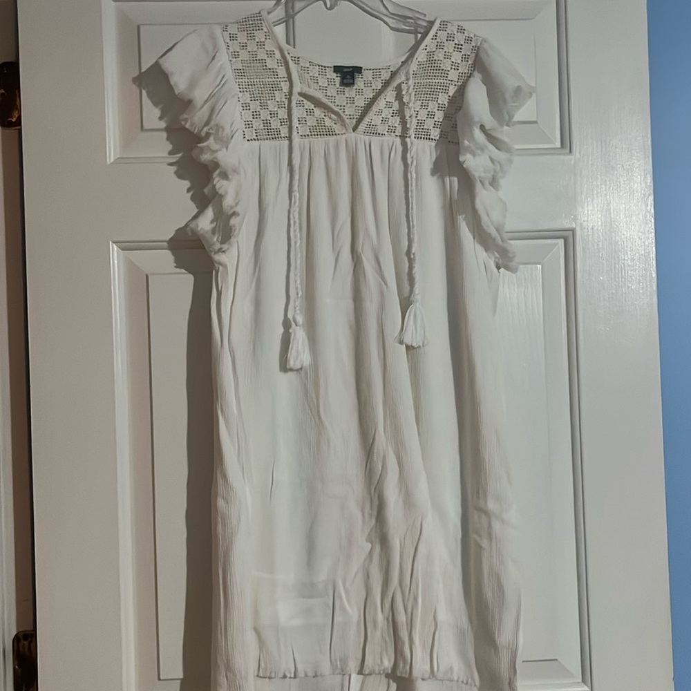 EUC Aerie lace and frayed edges dress